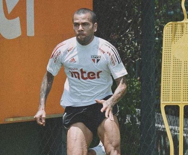 1622015337854008436.jpg 1622015337854008436.jpg